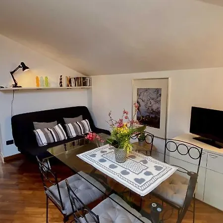 Ferienwohnung Antico Borgo Desenzano del Garda Exterior foto