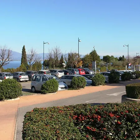 Ferienwohnung Antico Borgo Desenzano del Garda Zimmer foto